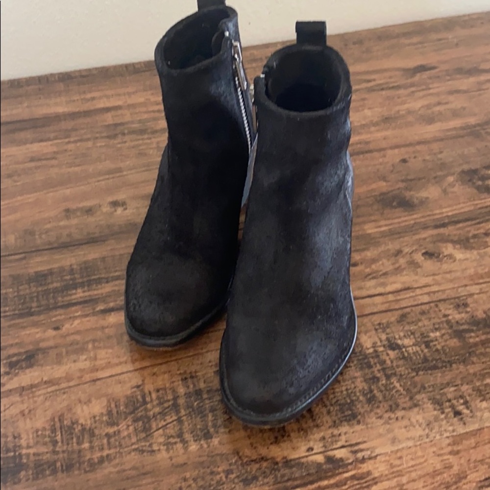 Cool Diesel suede ankle booties